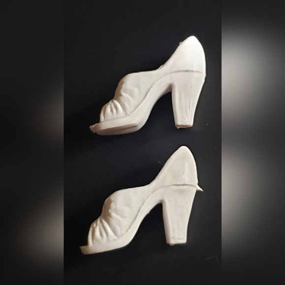 Vintage 1970s 12" Mego Doll White Sandal shoes for Cher Farrah Fawcett - Picture 3 of 5